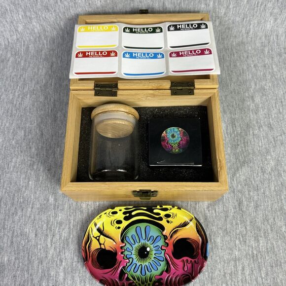 Bamboo Stash box, Skull Design - Picture 6 of 16